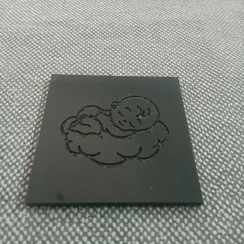 bébé endormi nuage