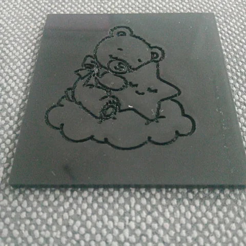 Ours endormi nuage